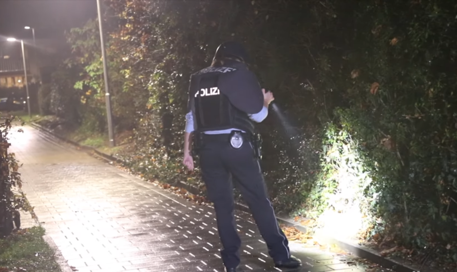 🚨[CRIME] 🚨 – 24-JÄHRIGER MIT MESSER VERLETZT 🚔 Polizeieinsatz in Fellbach 🚔 – [E]