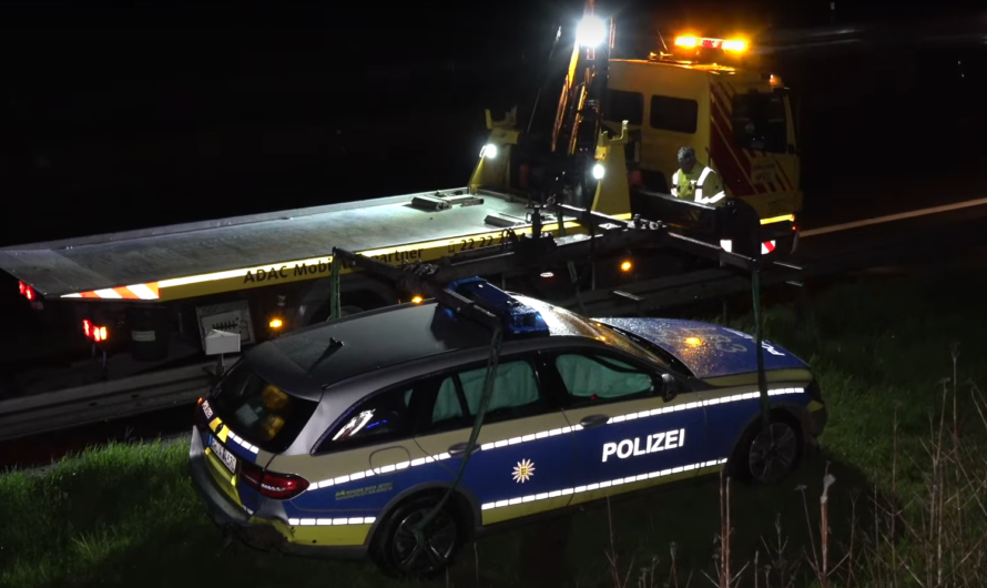 A8: Ups ð¬ ! ð Polizei Streifenwagen landet im Gemüse ð Intensive Bergung – Lehrvideo Abschlepper?