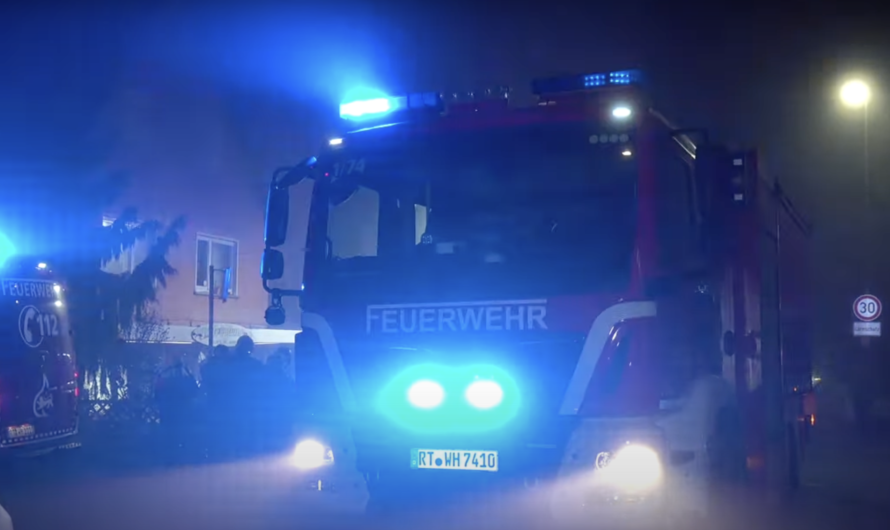 ⛔️ Mit Auto abgeräumt & in Laden gekracht ⛔️ | ð Feuerwehr Walddorfhäslach mit Sicherungsarbeiten ð