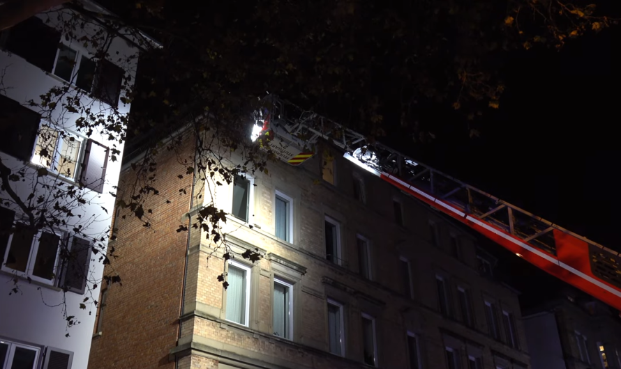 ð¨ 2. Alarm in S-West ð¥ Brand in einer Küche ð¥ 2 Verletzte | Feuerwehr & Rettungsdienst Stuttgart ð ð