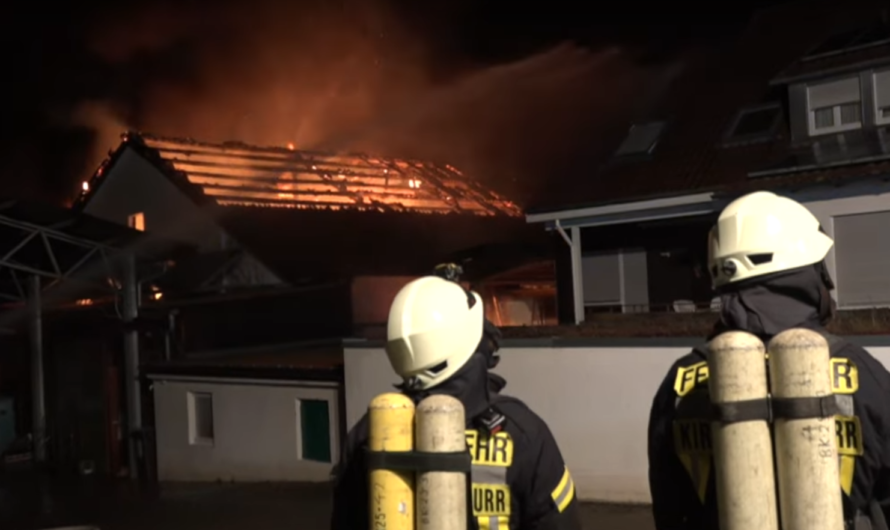 ð¥Großbrand in Kirchberg an der Murr ð¥ð¥ Flammen schlagen aus Bio-Hof ð¥ ð Feuerwehr im Großeinsatz ð