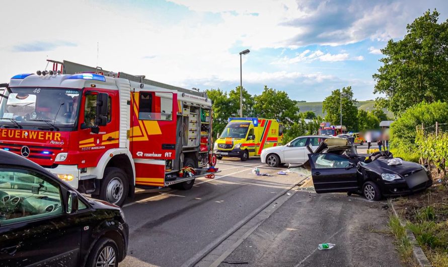 ð¡ Schwerer Unfall ➖ 1 Person eingeklemmt ð¡ Rettung aus VW Polo ð Rettungshubschrauber am Einsatzort