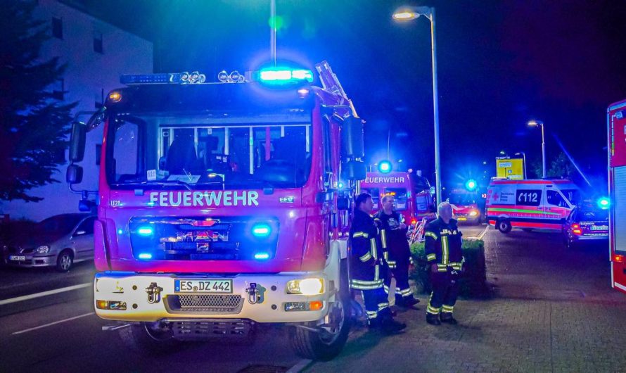 ð¥ Brand 4 mit Evakuierung von 25 Personen ð¥ | ð  Feuer droht auf Wohnheim überzugreifen ð