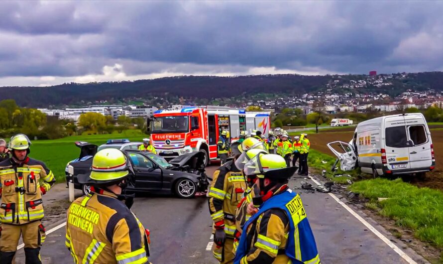 ❌  Tragischer & tödlicher Unfall  ❌ | ð  BMW kracht frontal gegen Transporter  ð