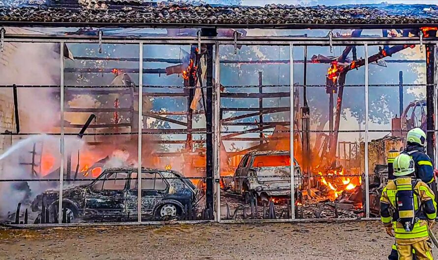ð¥ð¥  Großbrand: Lagerhalle mit Fahrzeugen in Vollbrand  ð¥ð¥ | Großeinsatz mit 150 Einsatzkräften 