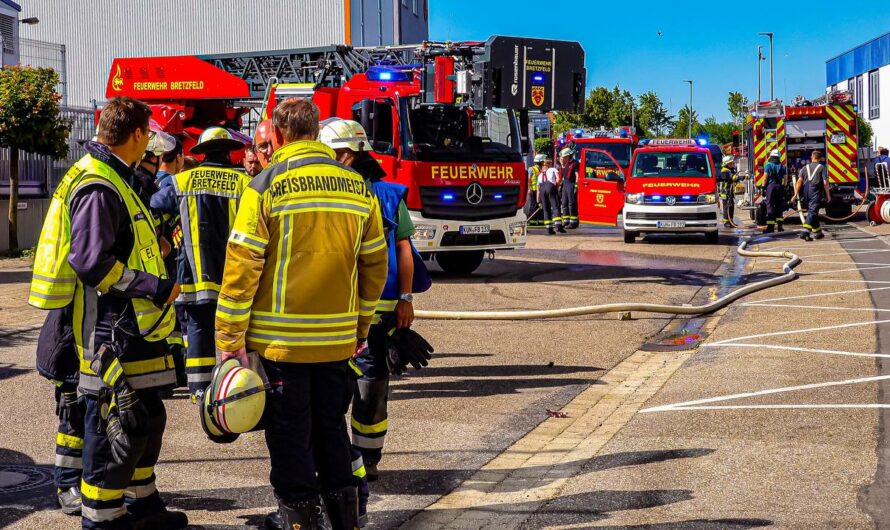 ð¥  Großbrand mit 5 Verletzten  ð¥ | ð  120 Feuerwehrkräfte im Löscheinsatz  ð