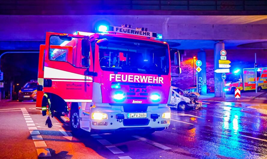 ð¥  Kollision: Fiat brennt aus  ð¥ | ð  2 Verletzte bei Unfall am Botnanger Sattel  ð